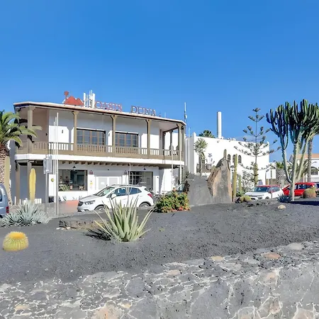 Oasis Duna Sol Y Sal Pool Corralejo