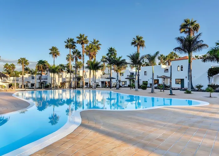 Oasis Duna Sol Y Sal Pool Коральео